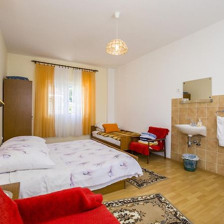 Rooms Padovan Banjol Kültér fotó